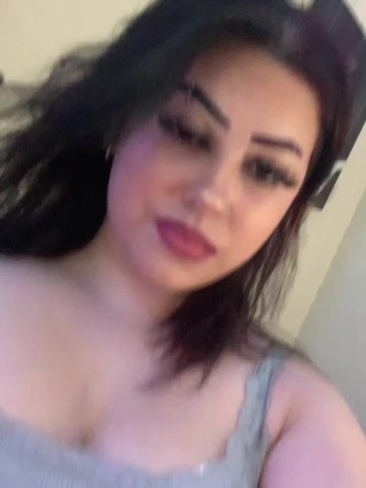 @favdarkheadedbitch