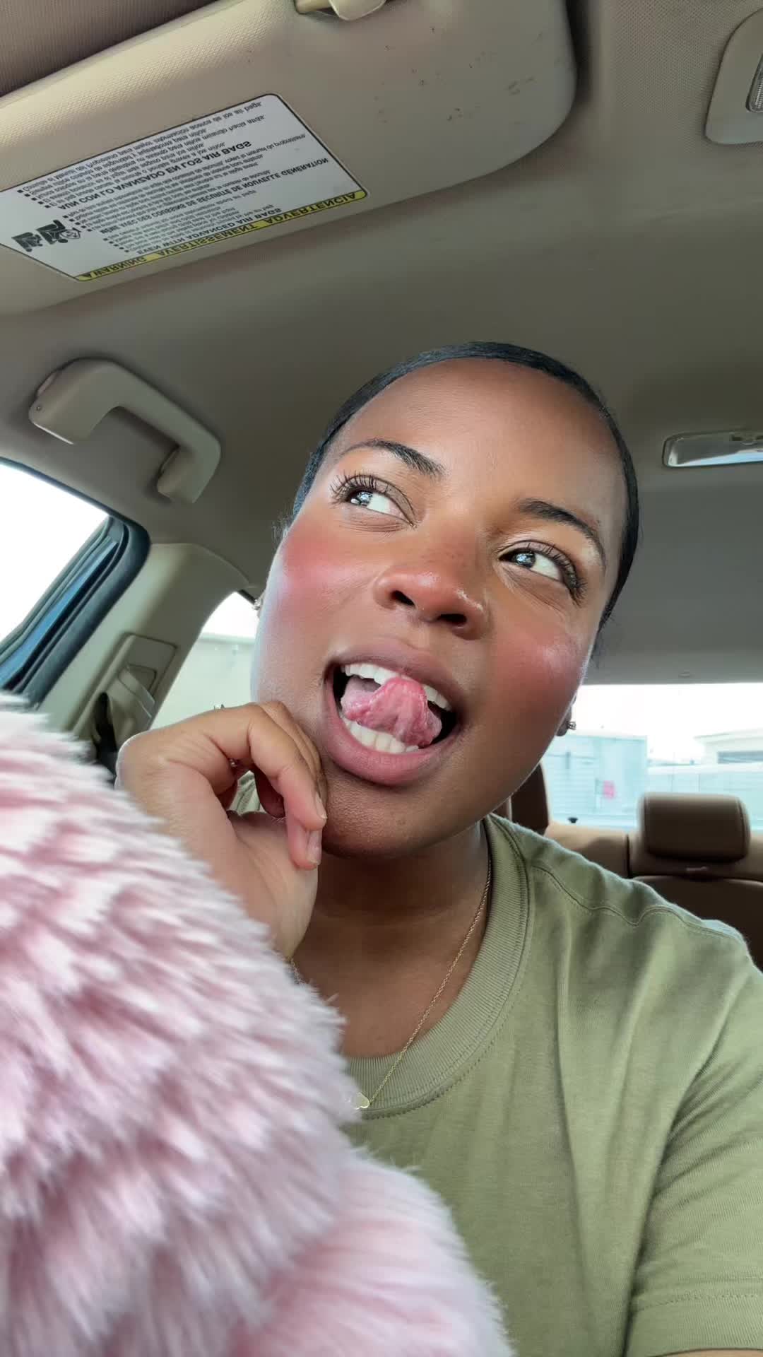 @carlneesha 🌈