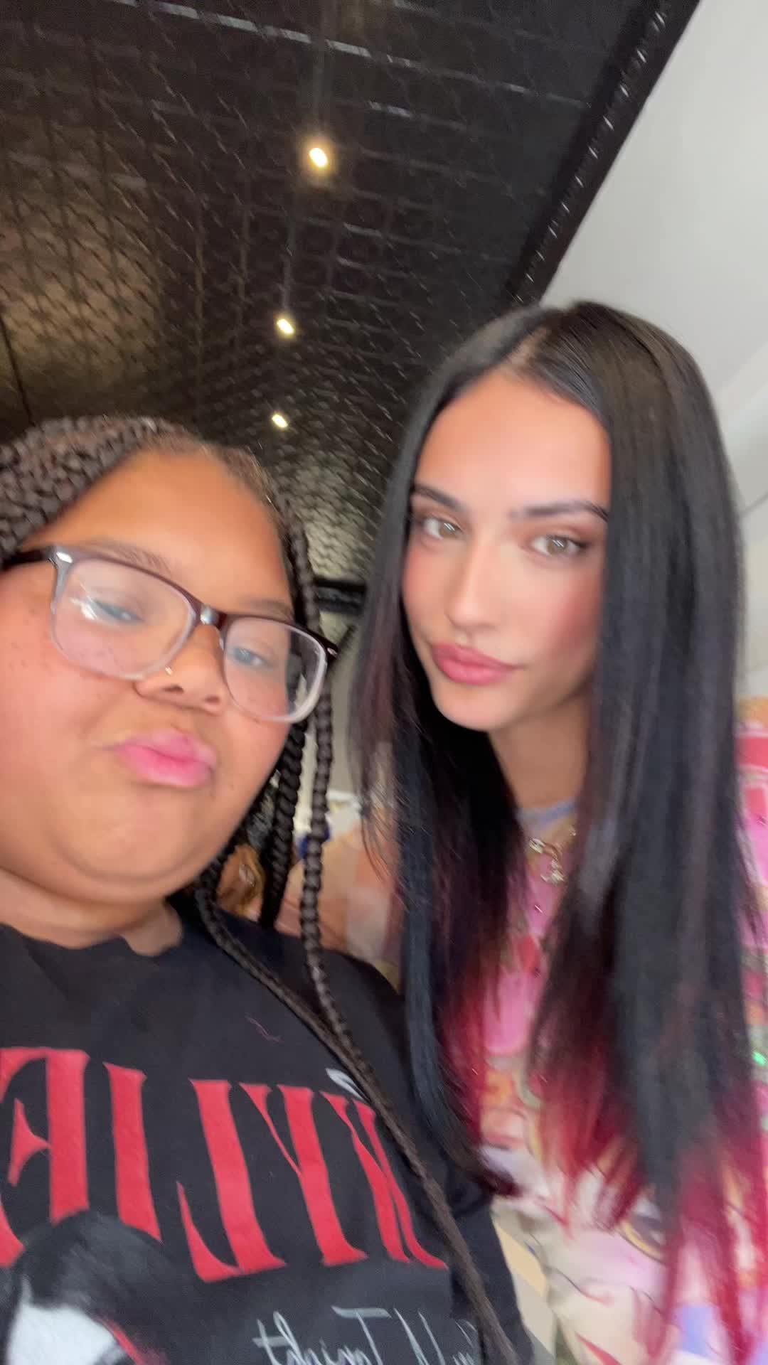 @Anyssa✨💫❤️🖤