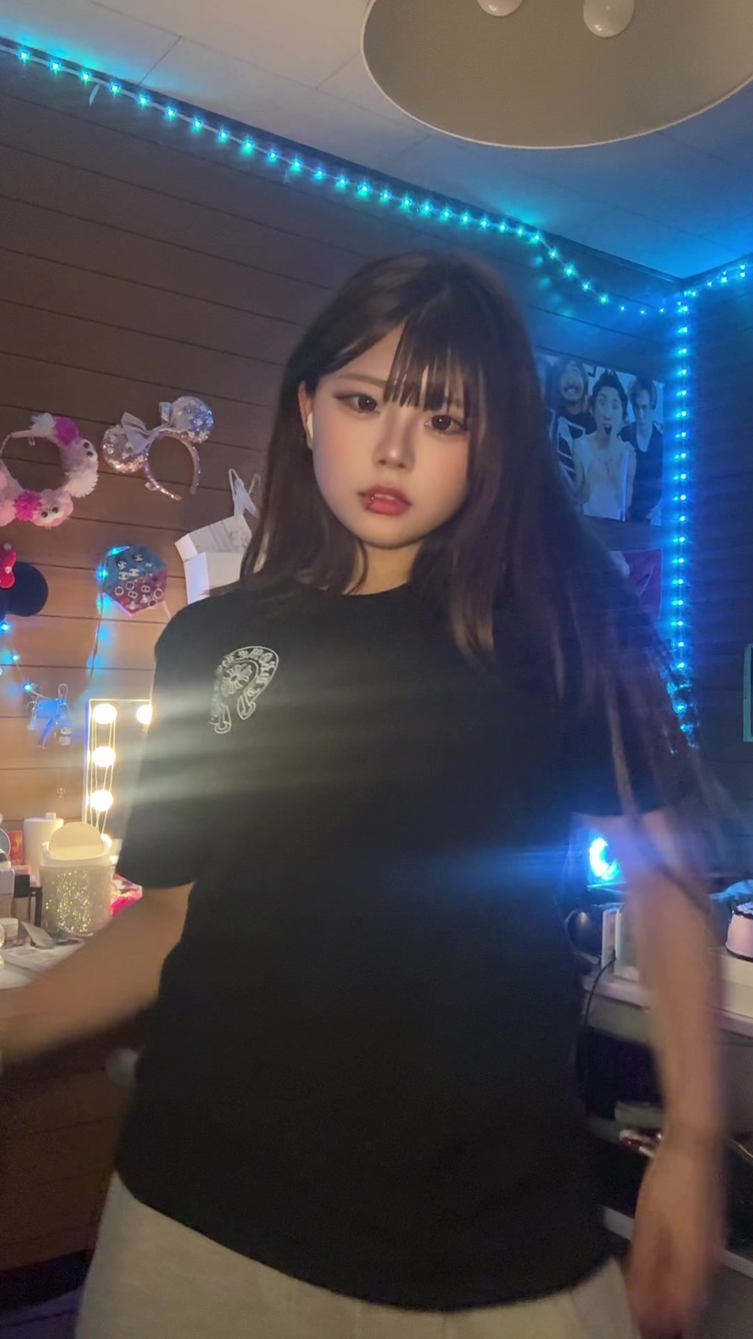 @莉子