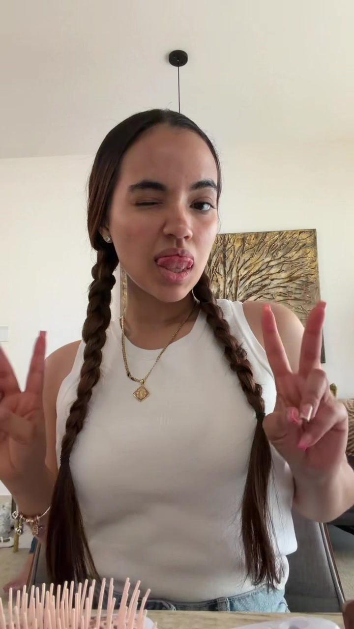 @Eliana 🩷