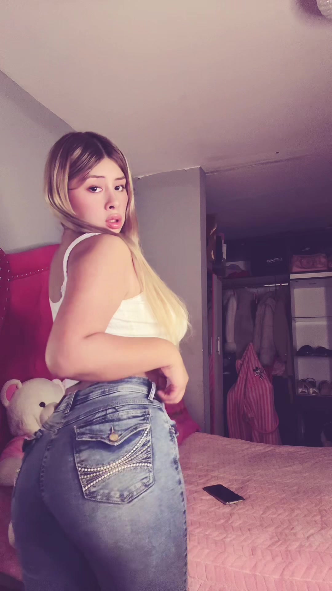 @Leslie Laos