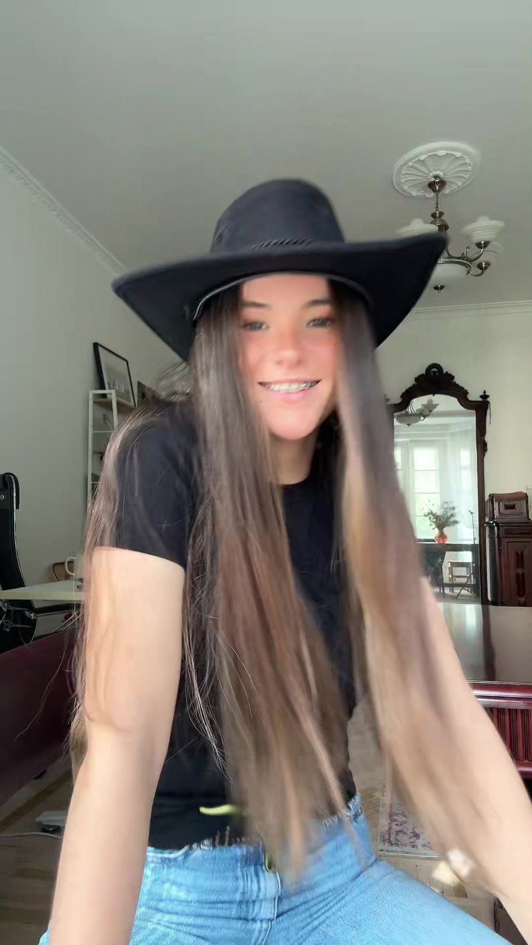 @Trumari
