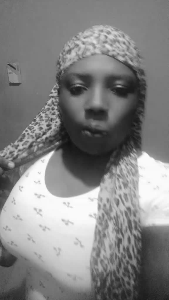 @Nana ama Cutie
