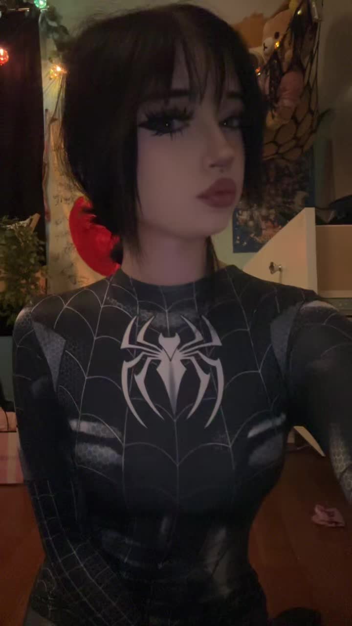 @zilla🦇🍁