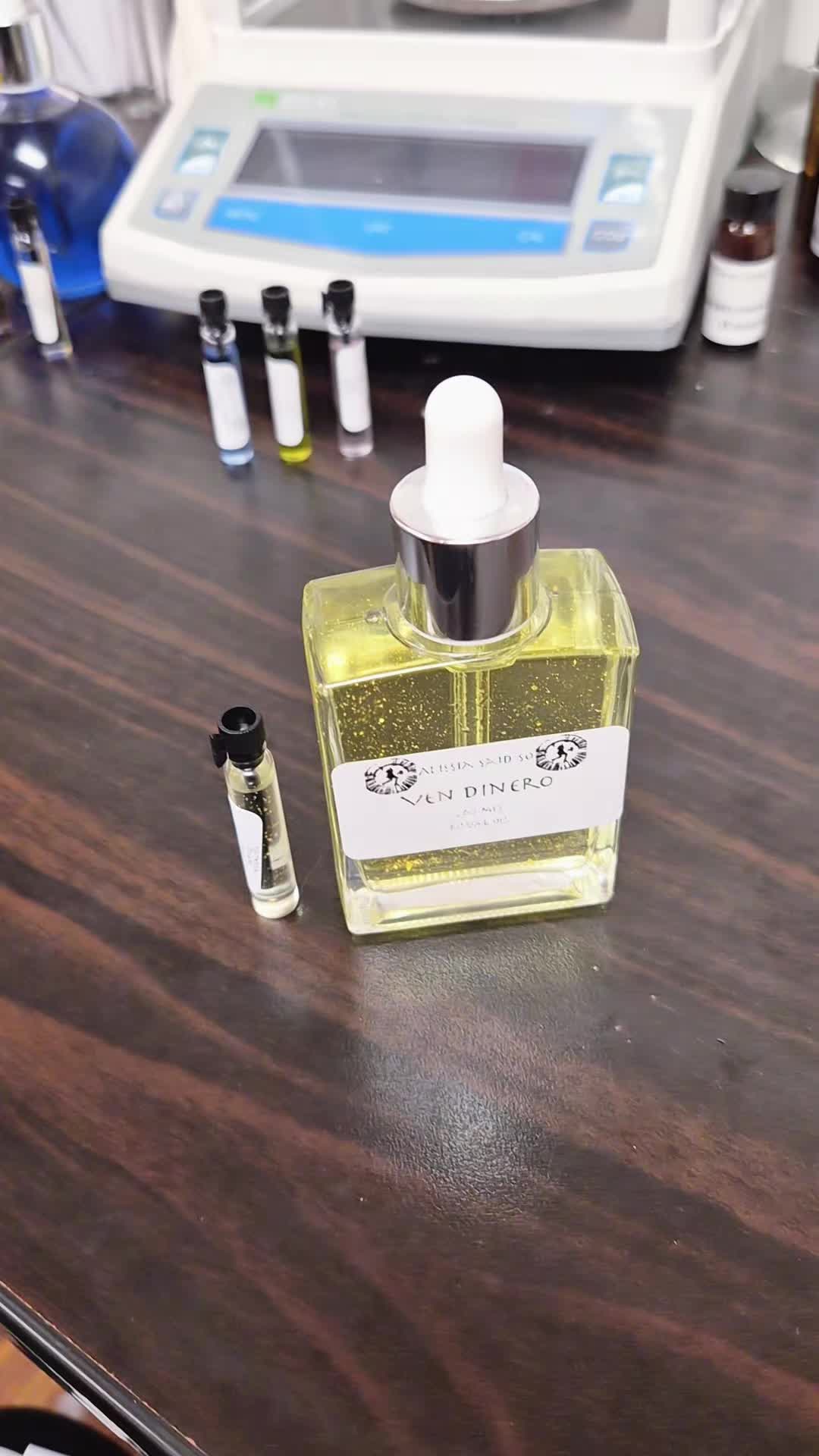 @Bruja Perfume Lab