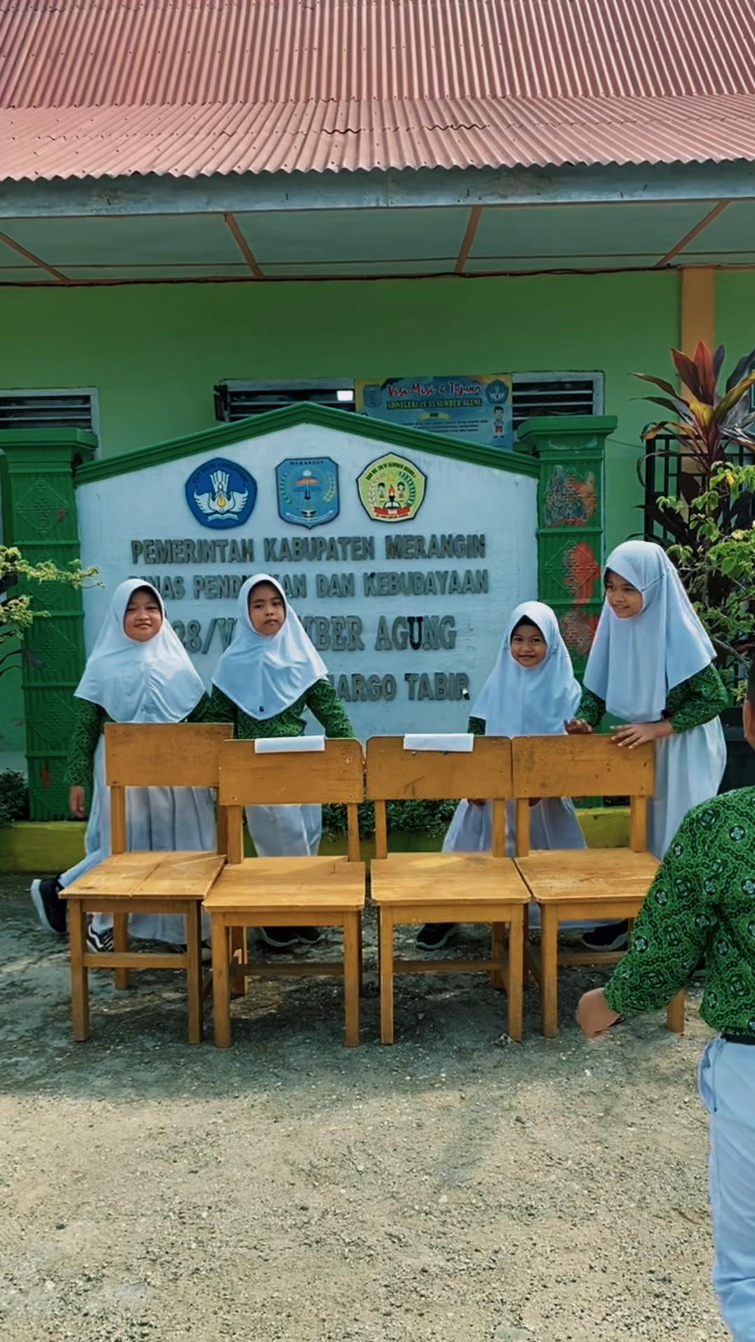 @Eva Novita Praja