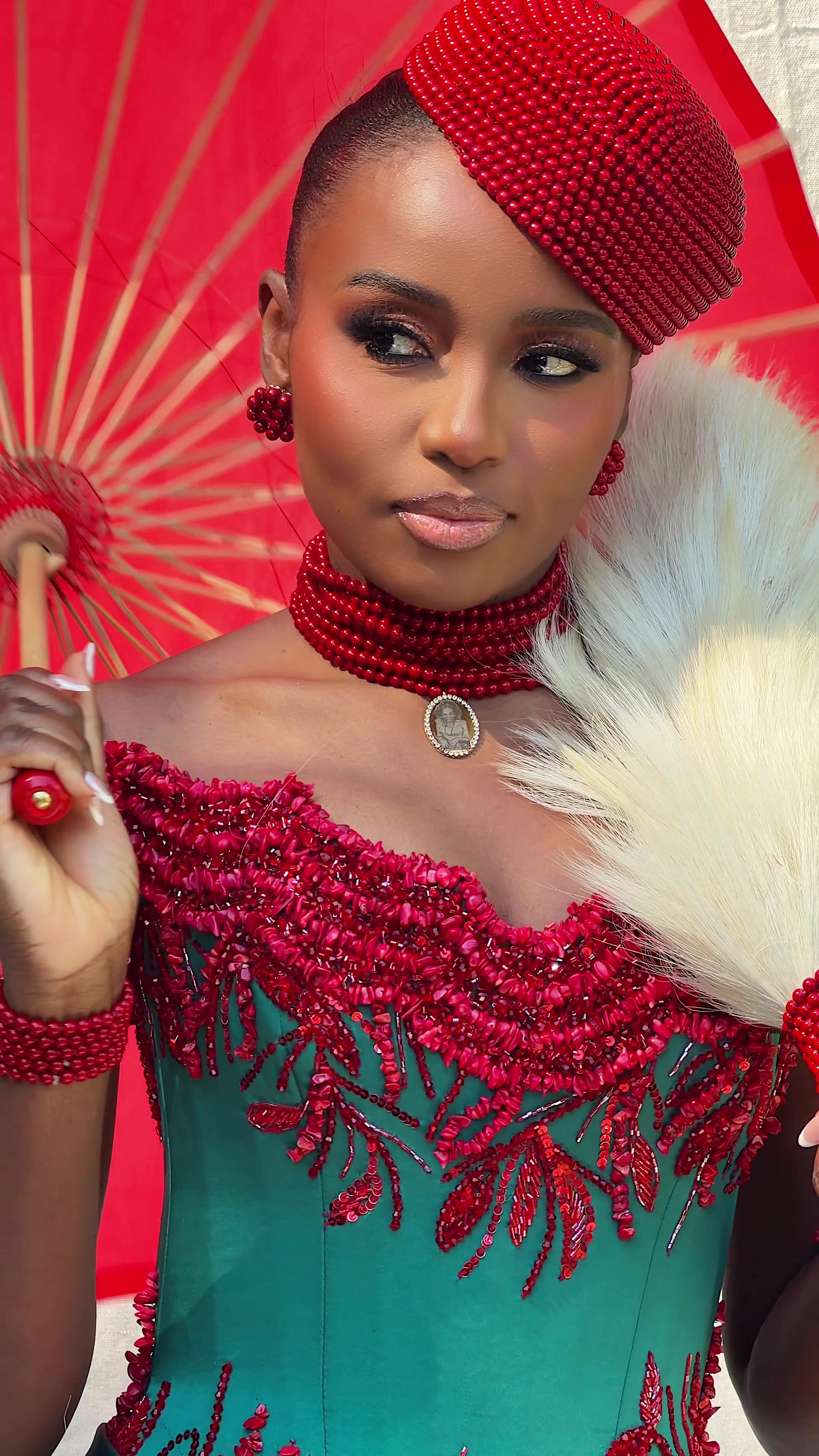 @VEEKEE JAMES