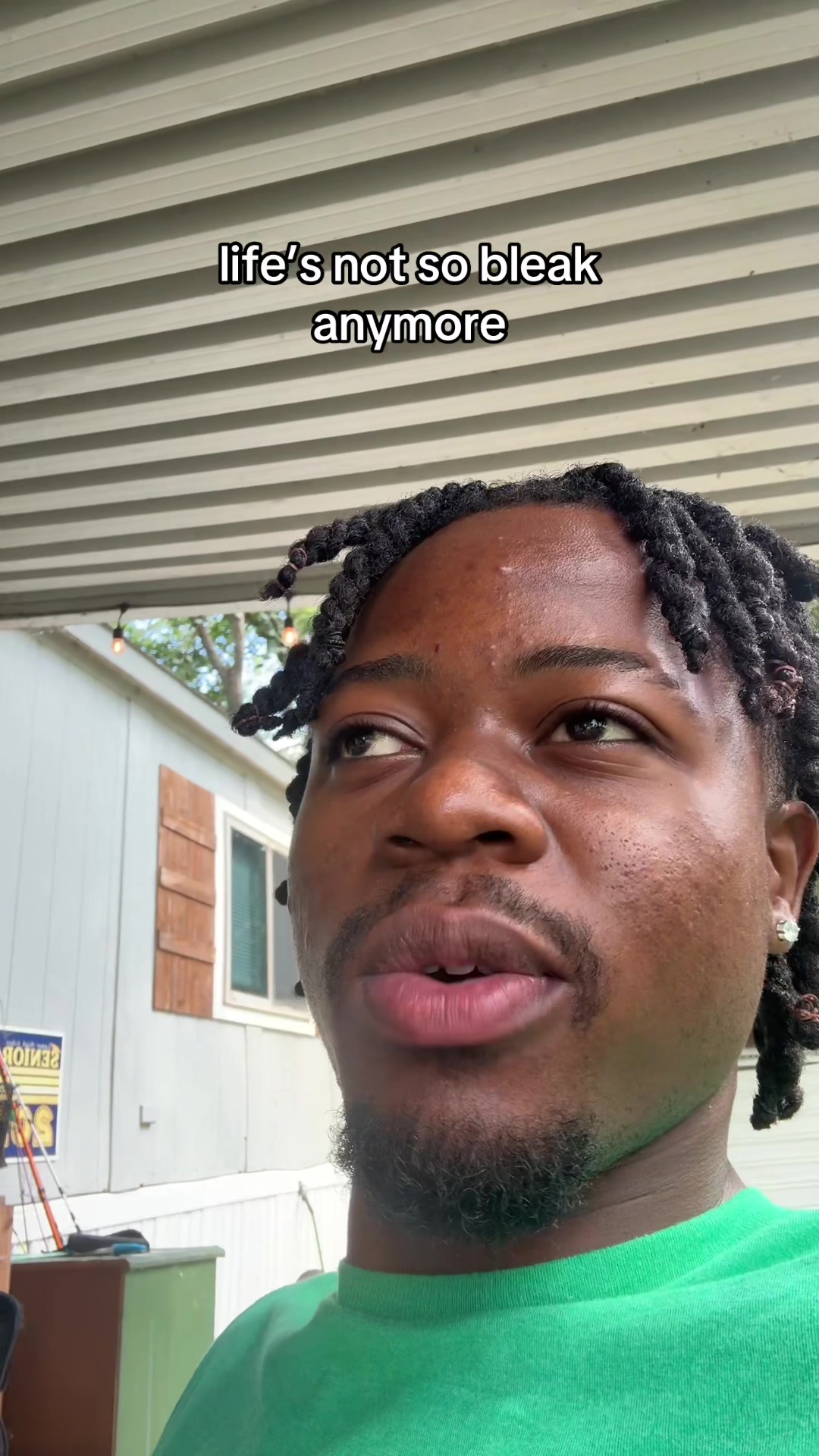 @moyoezzy