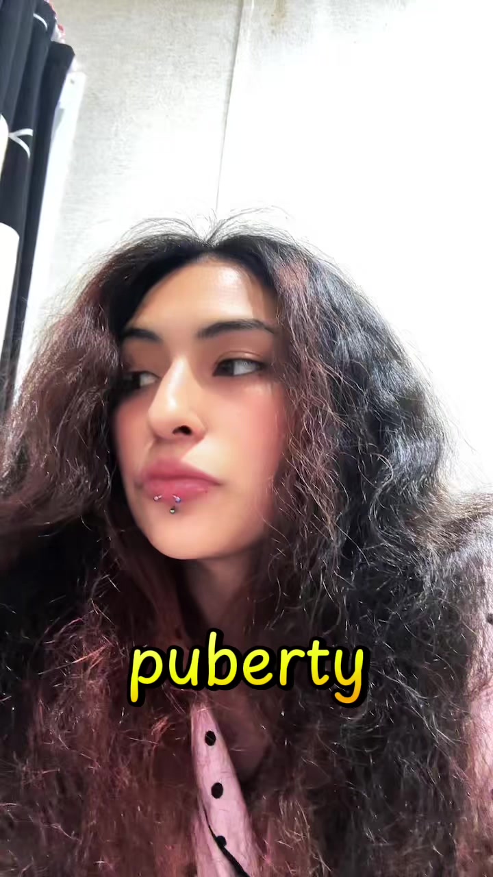 @_<3_