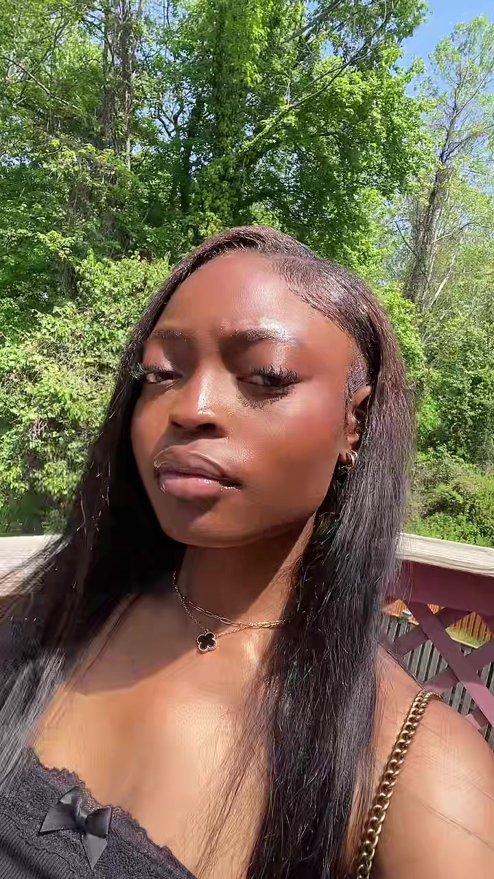 @👸🏽