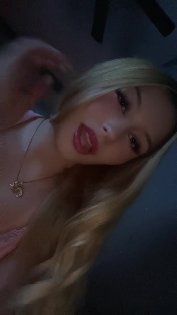@️