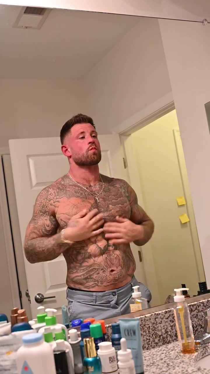 @_kevykevv