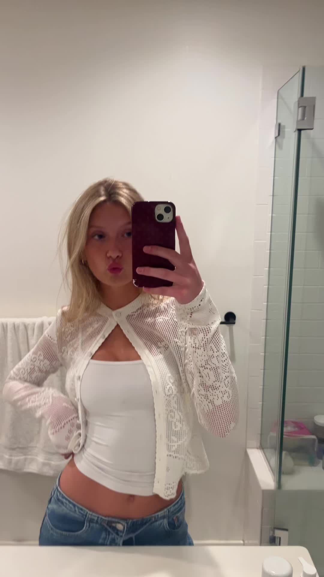 @unawhite