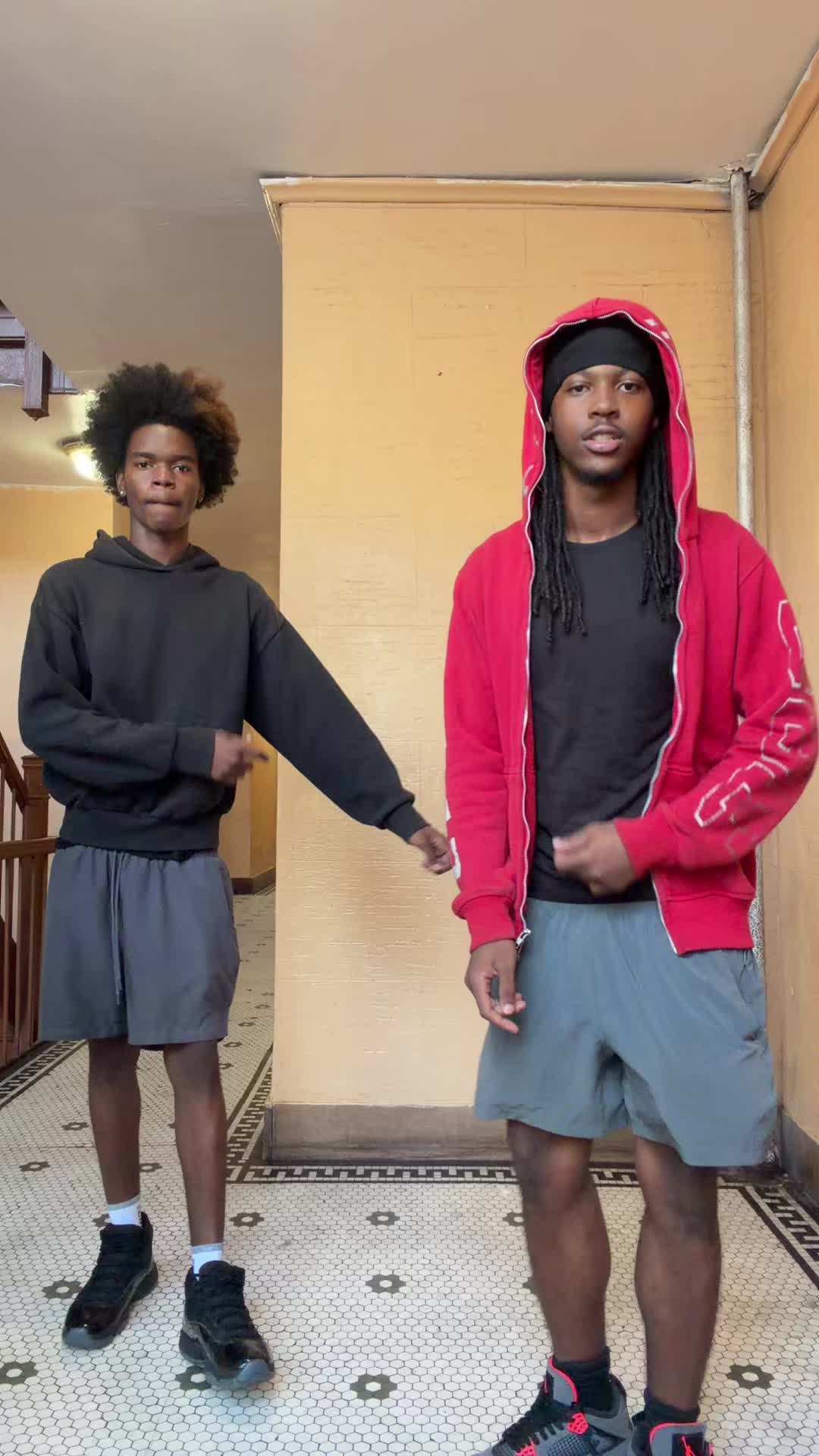 @7