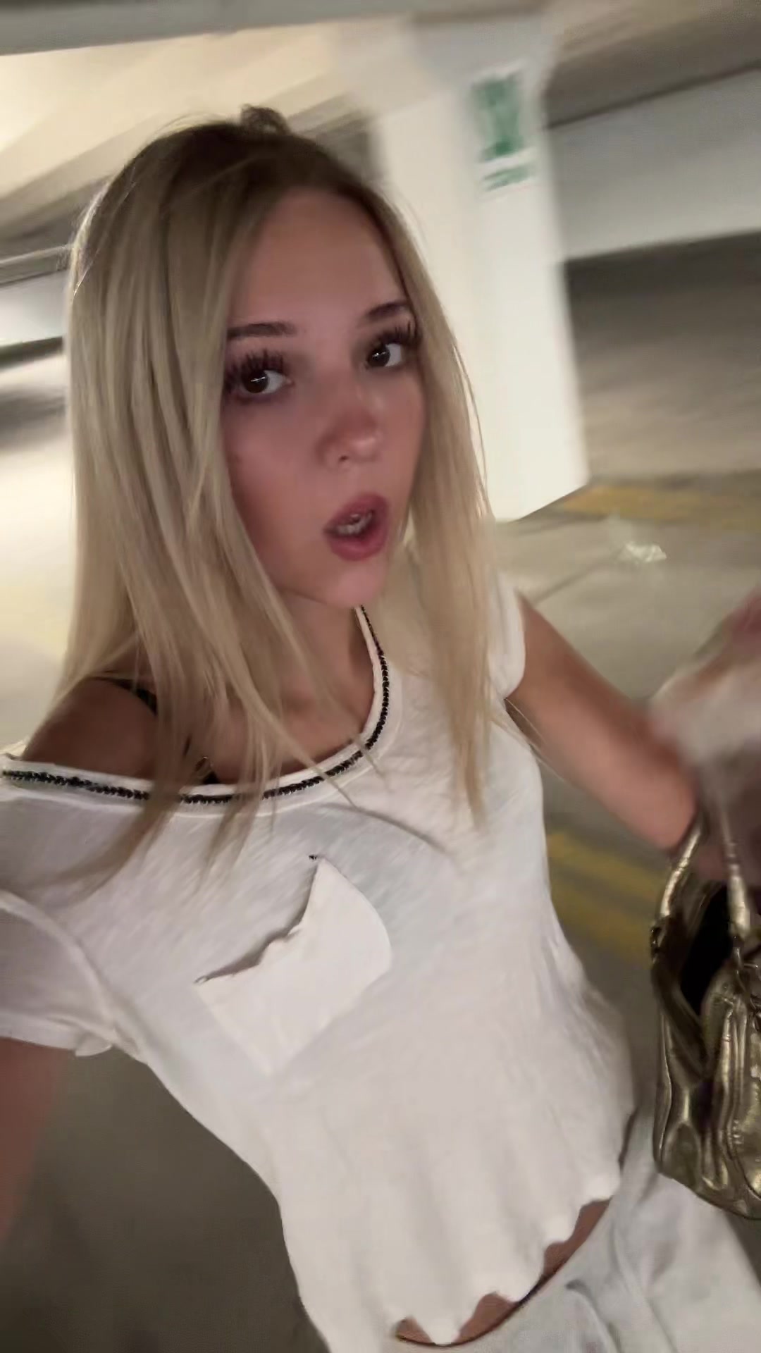 @MK