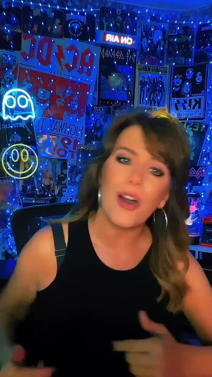 @❌️Christine Kennedy
