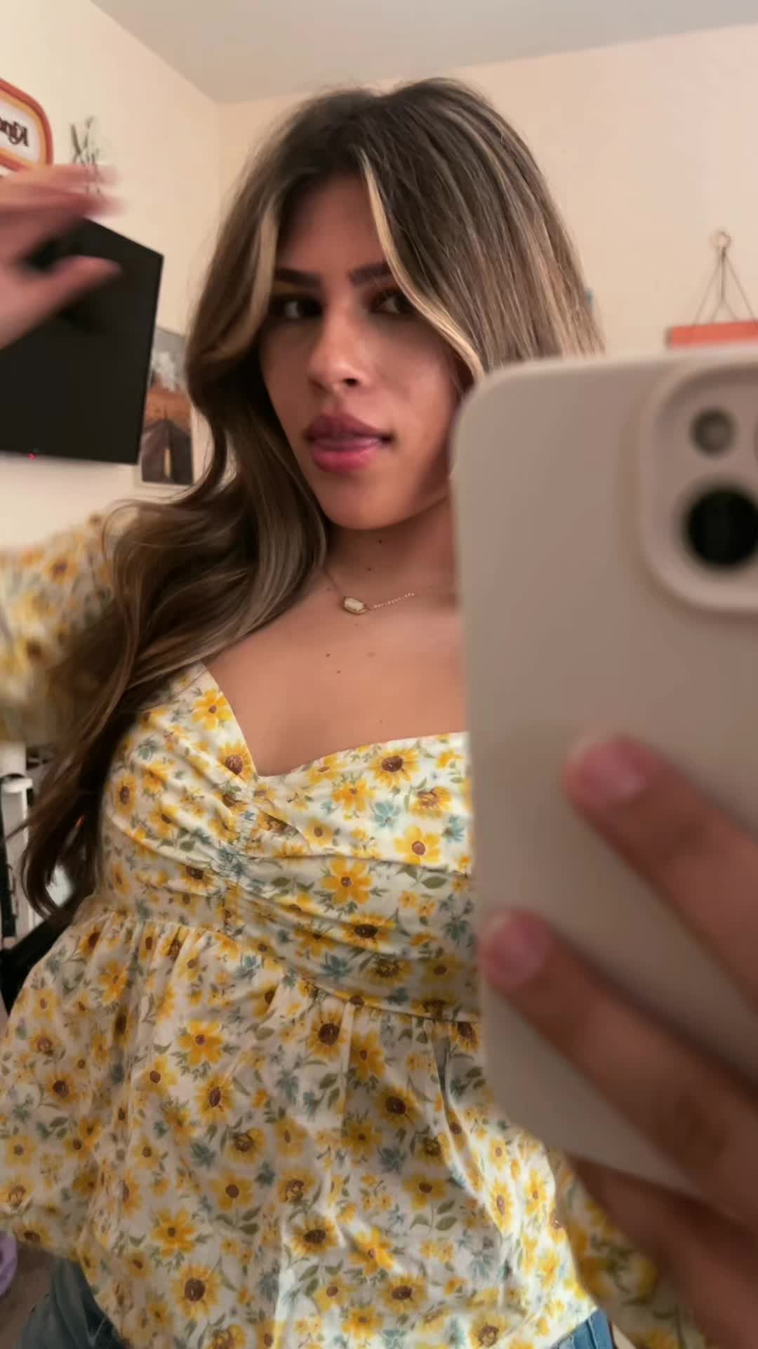 @ϟ✧ 𝚁𝙴𝙴𝚂𝙴 ✧ϟ