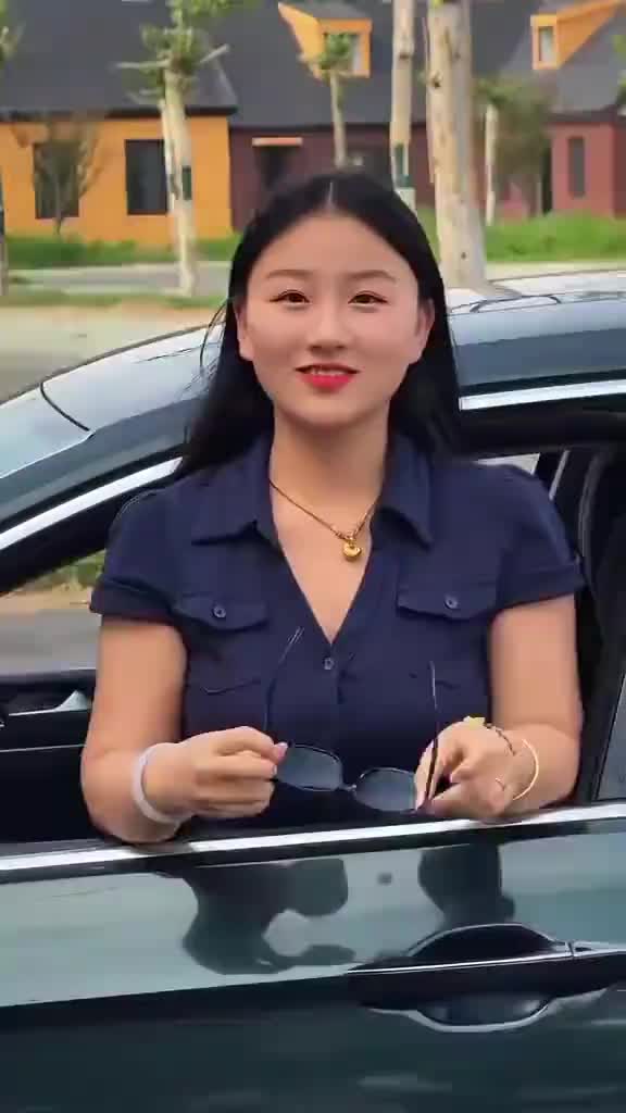 @𝙇𝙀𝙒𝘼𝙉𝙄 𝙅𝙀𝙉𝙉𝙔