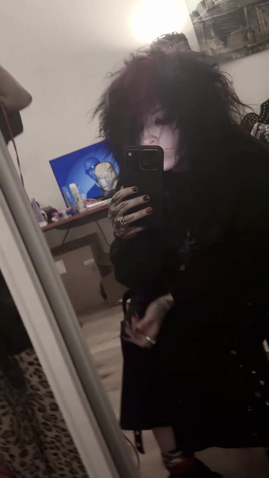 @safeintheirskinn