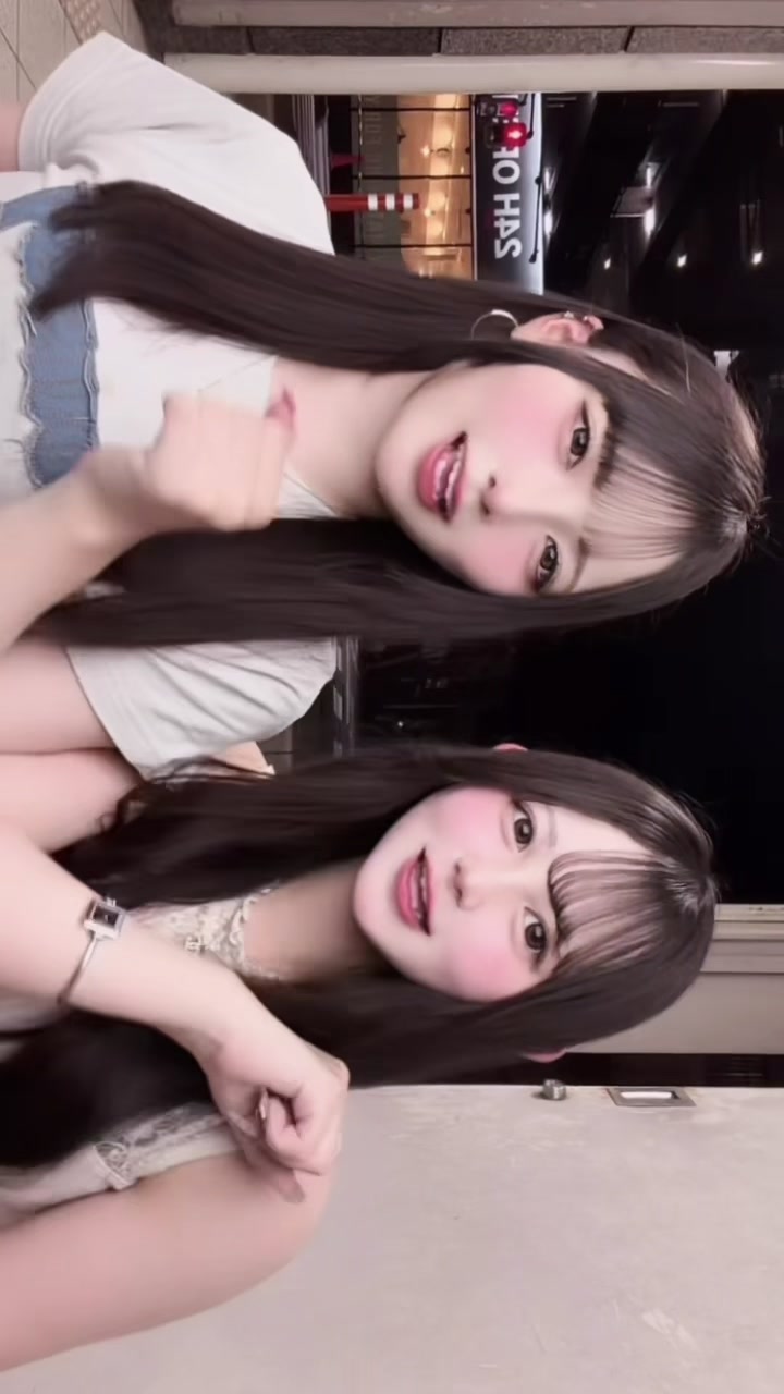 @ひまり