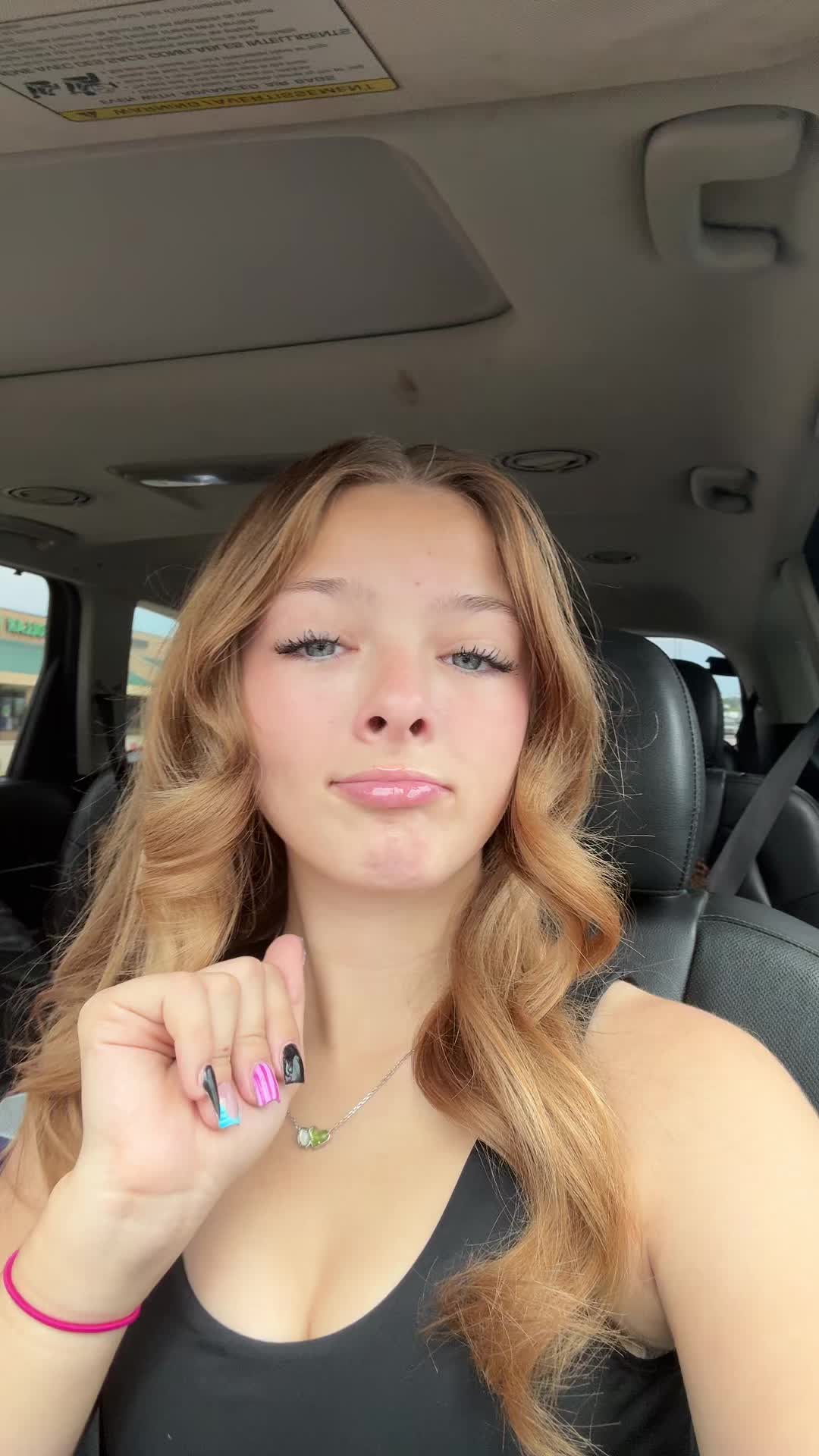 @Thtgirll