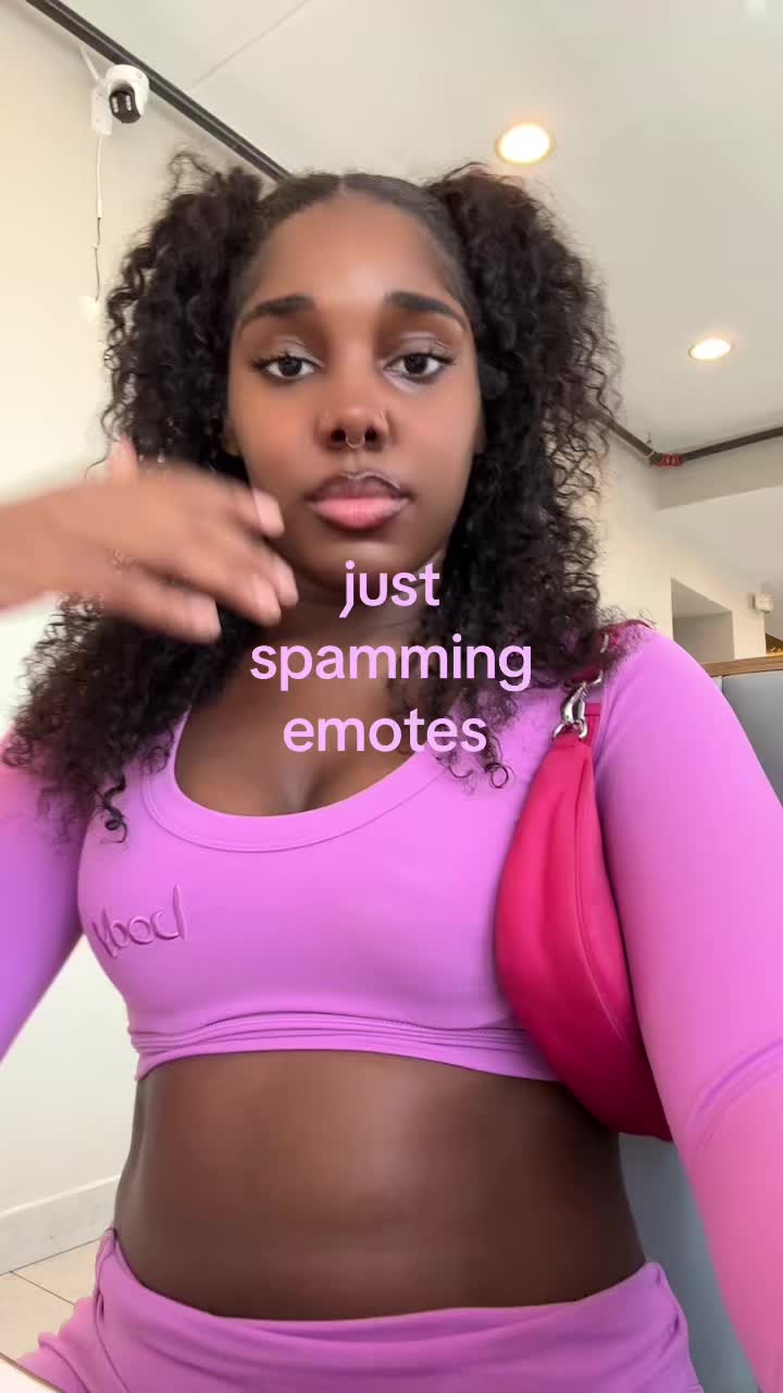 @≽^•༚• ྀི≼