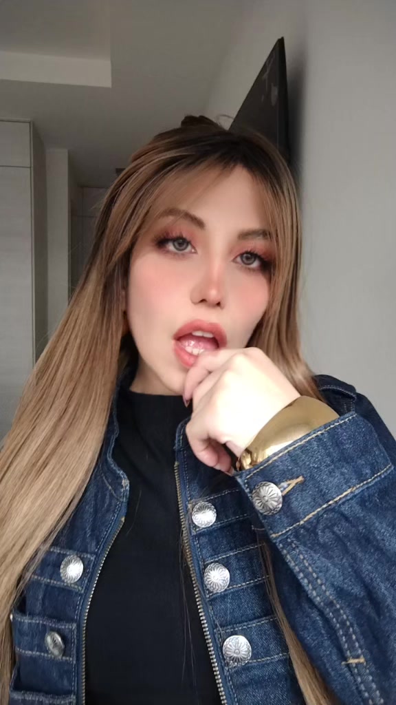 @Victoria Henriquez