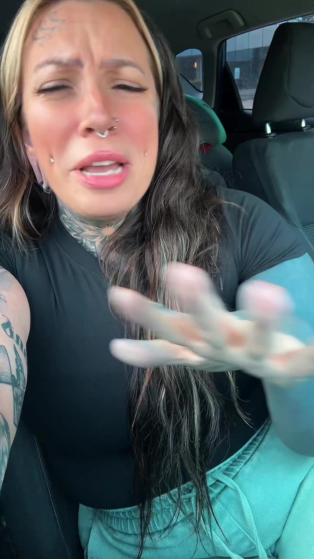 @Dani✨