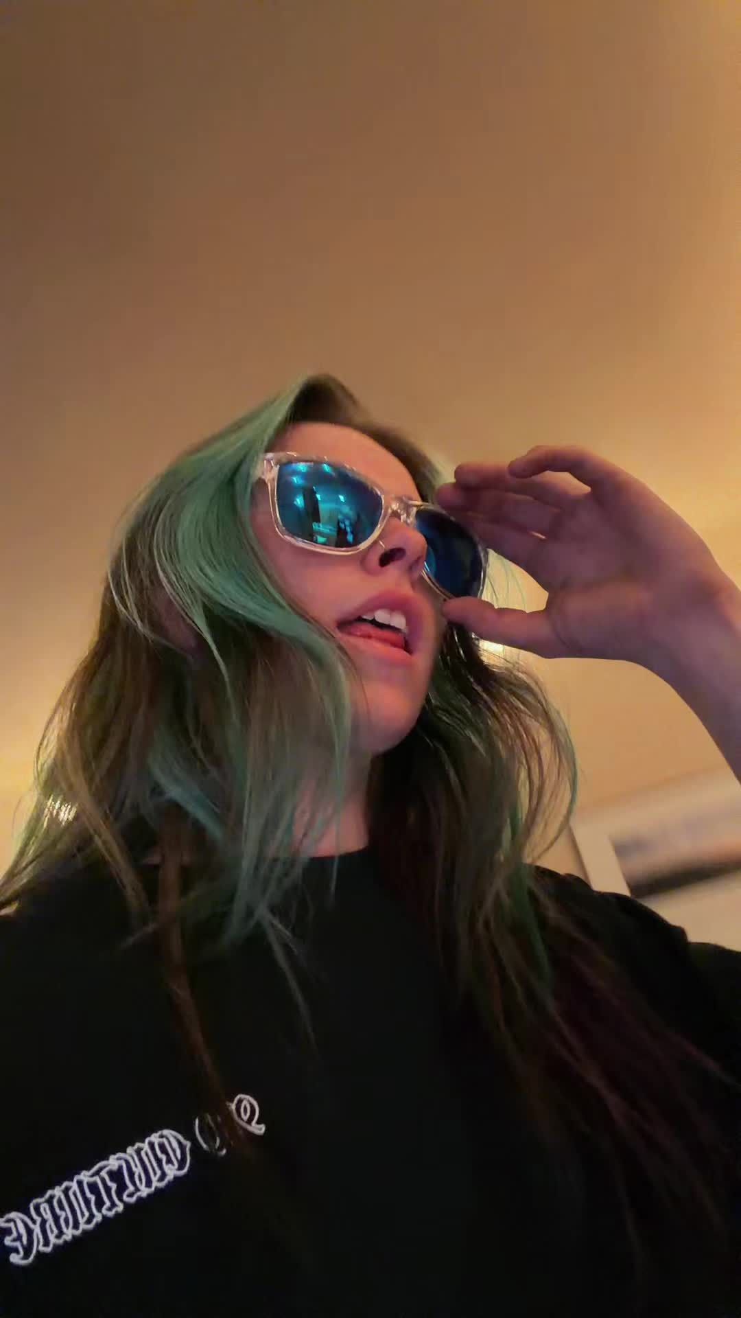 @crownedxchaos