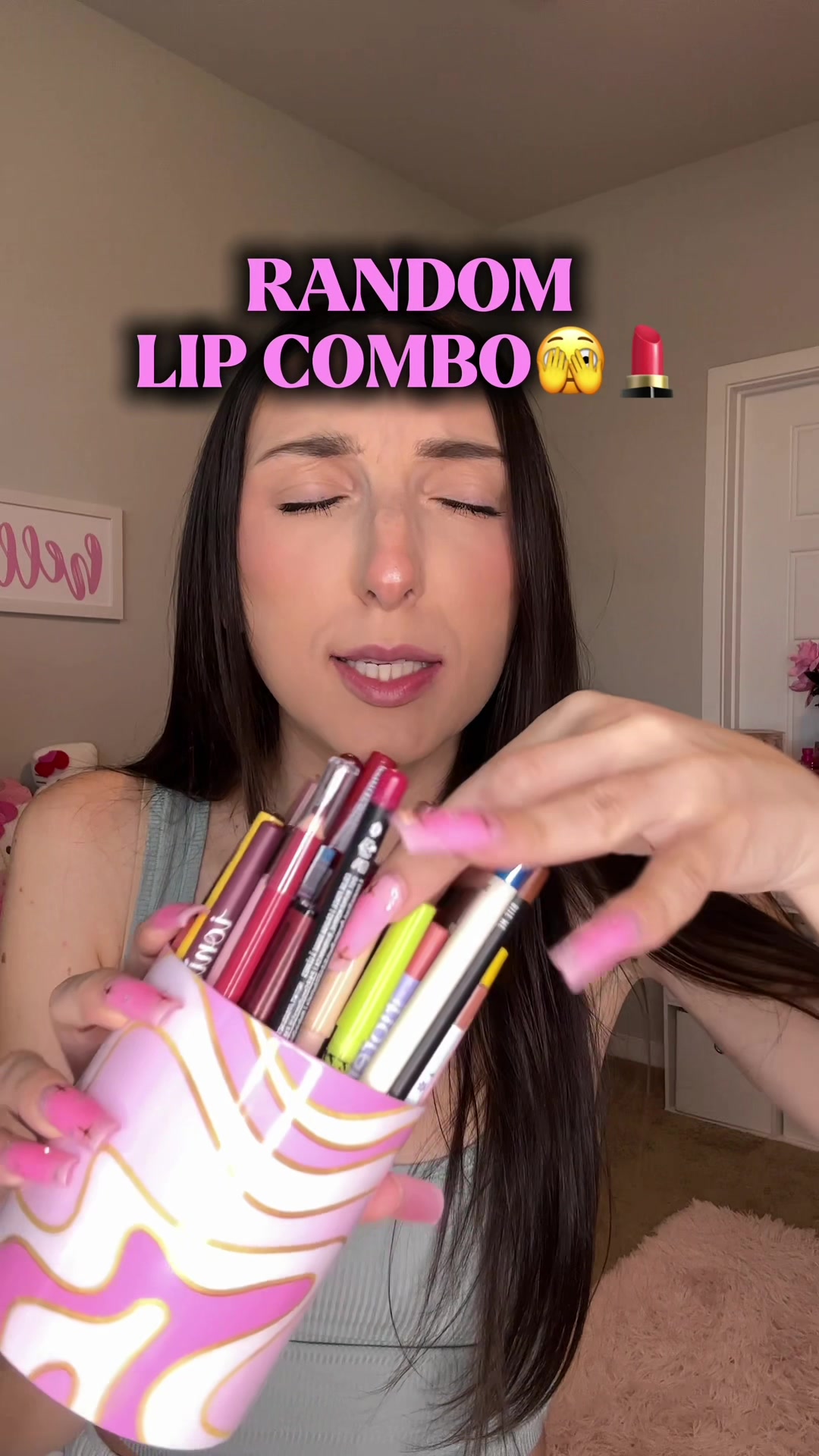 @ItsAlexisSimone