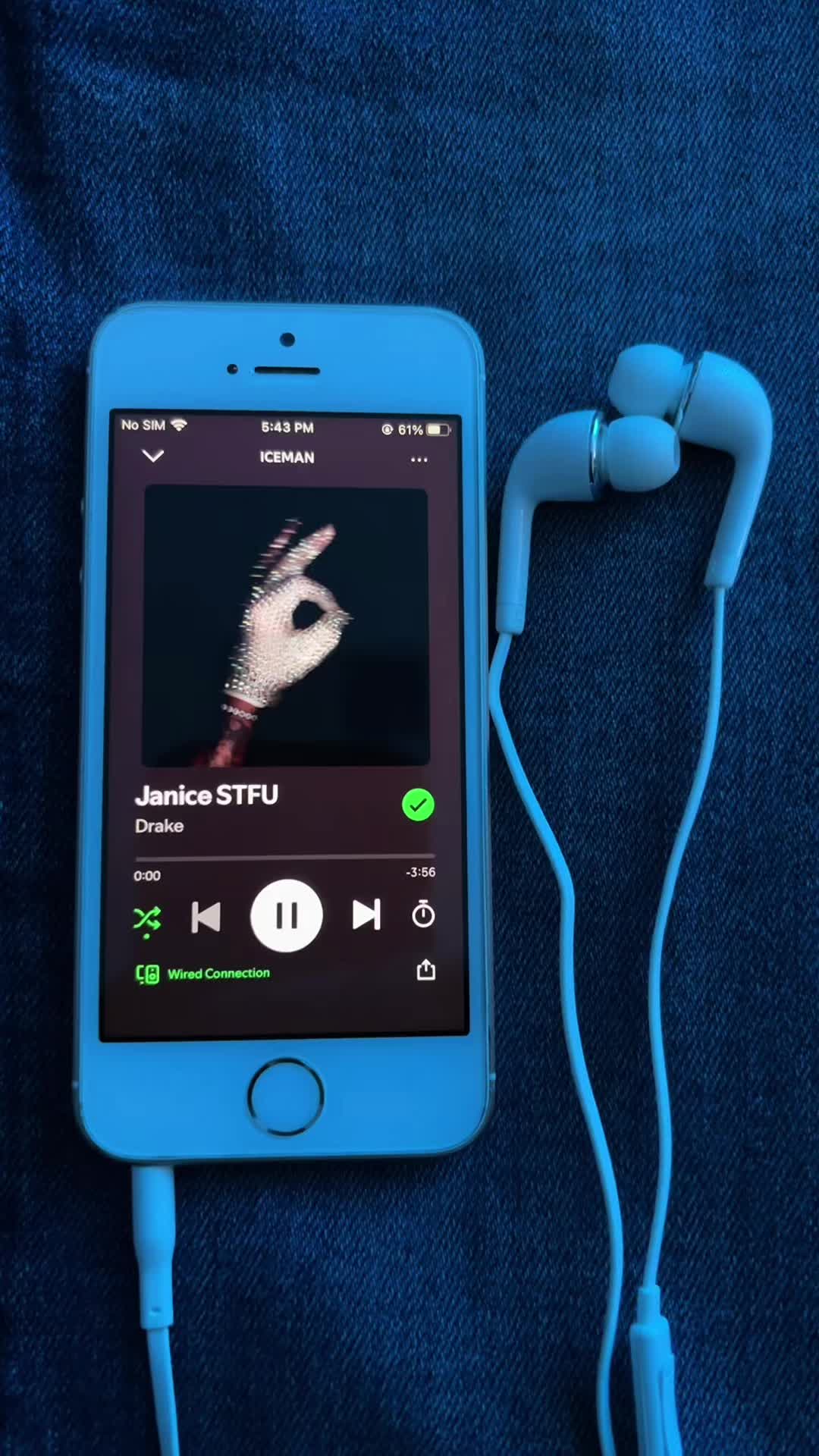 @𖣂