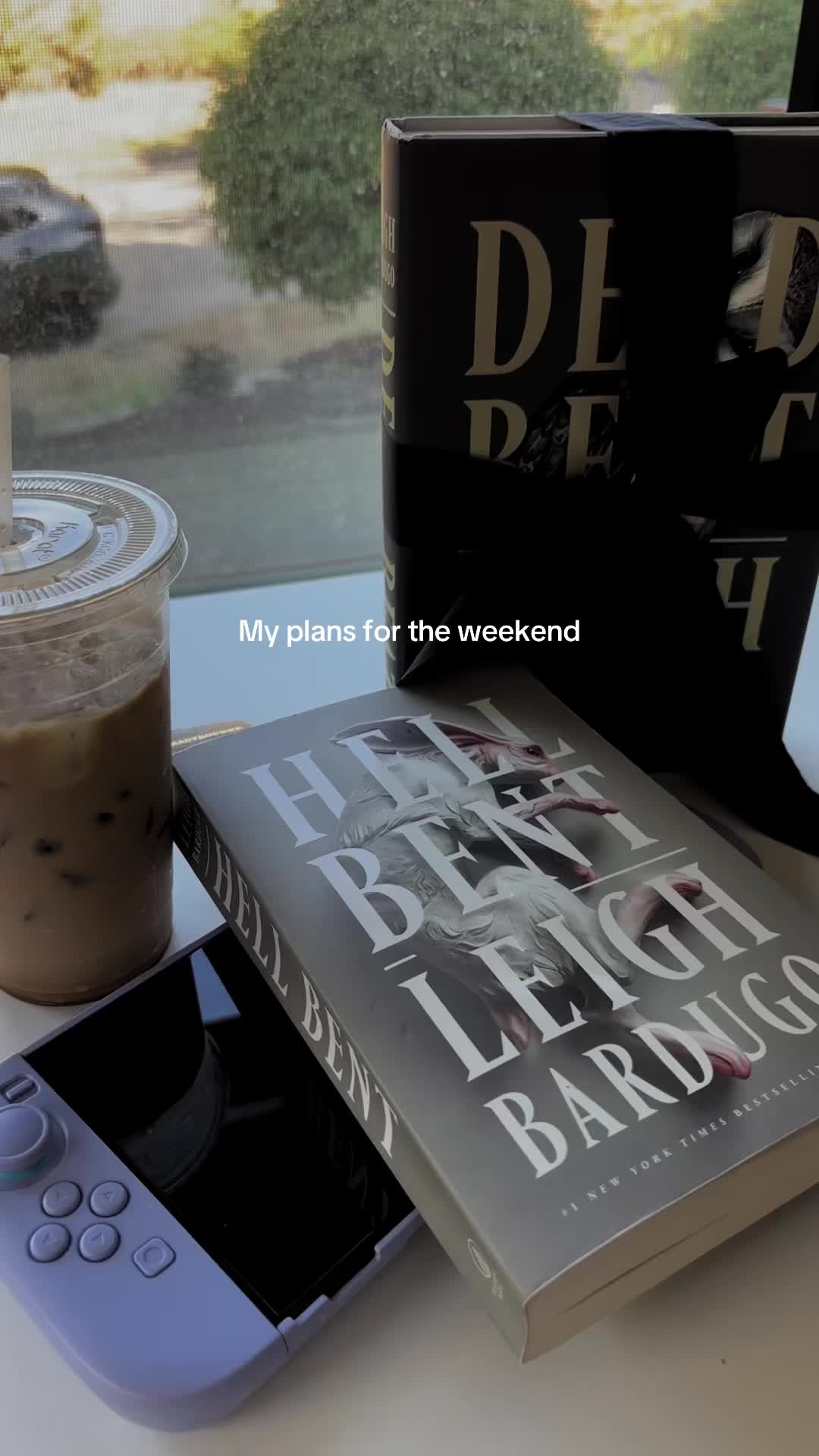 @Anika📚☕️📝