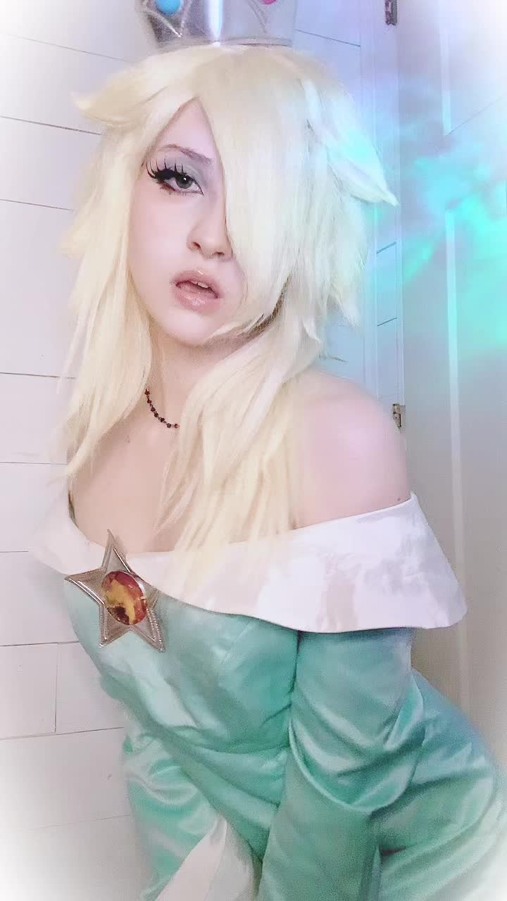 @≽^&bull;⩊&bull;^≼♡