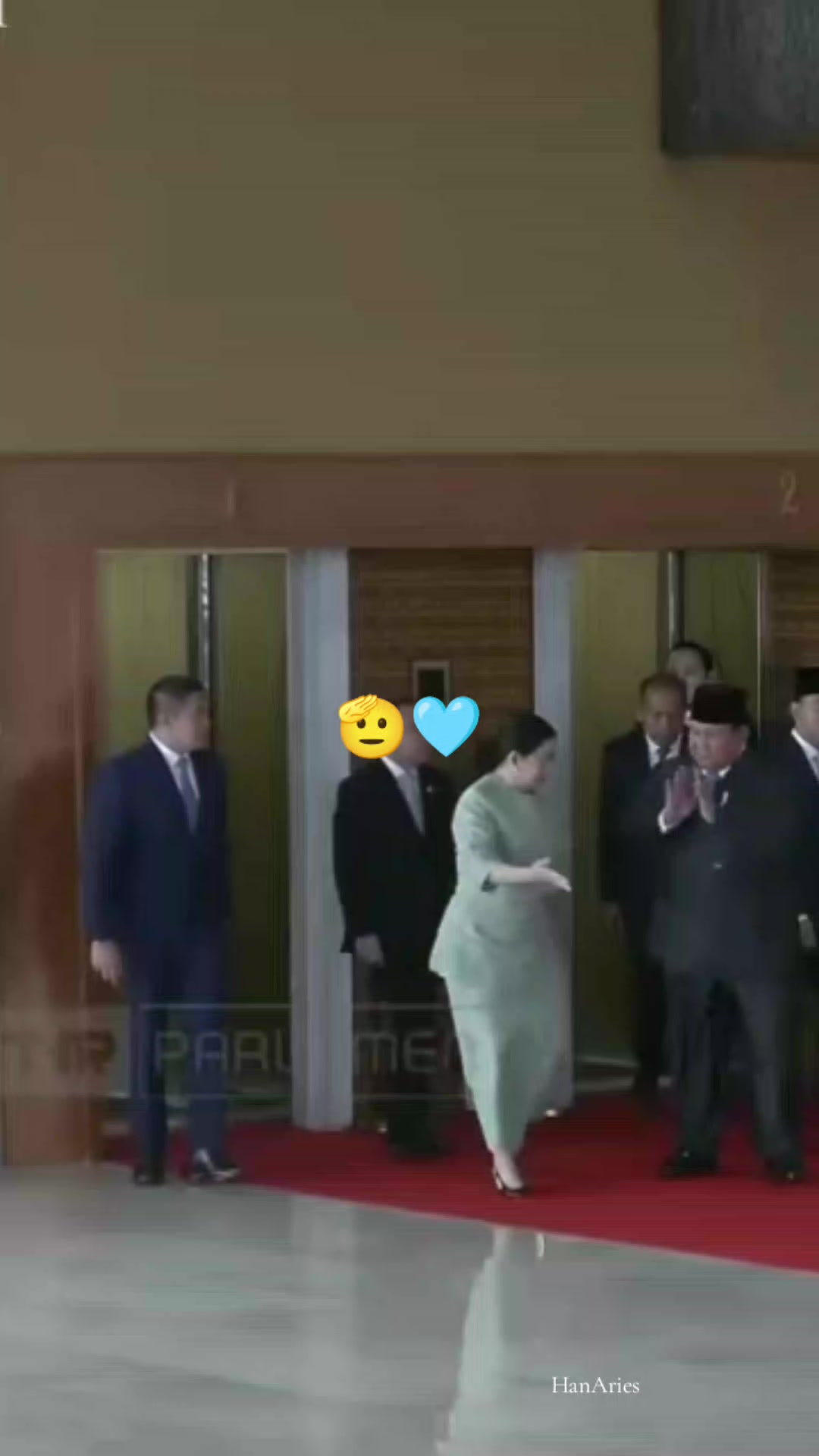 @𝐇𝐚𝐧𝐀𝐫𝐢𝐞𝐬