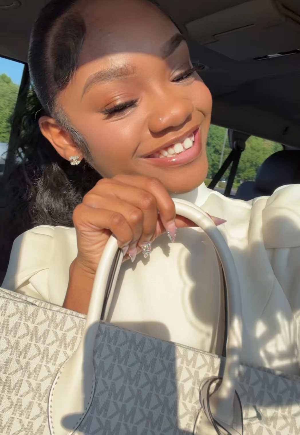 @aniyadenisee