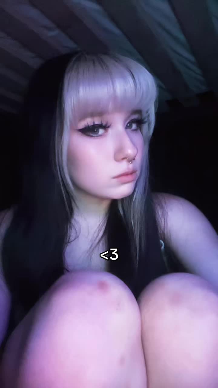 @earthto_emmiee