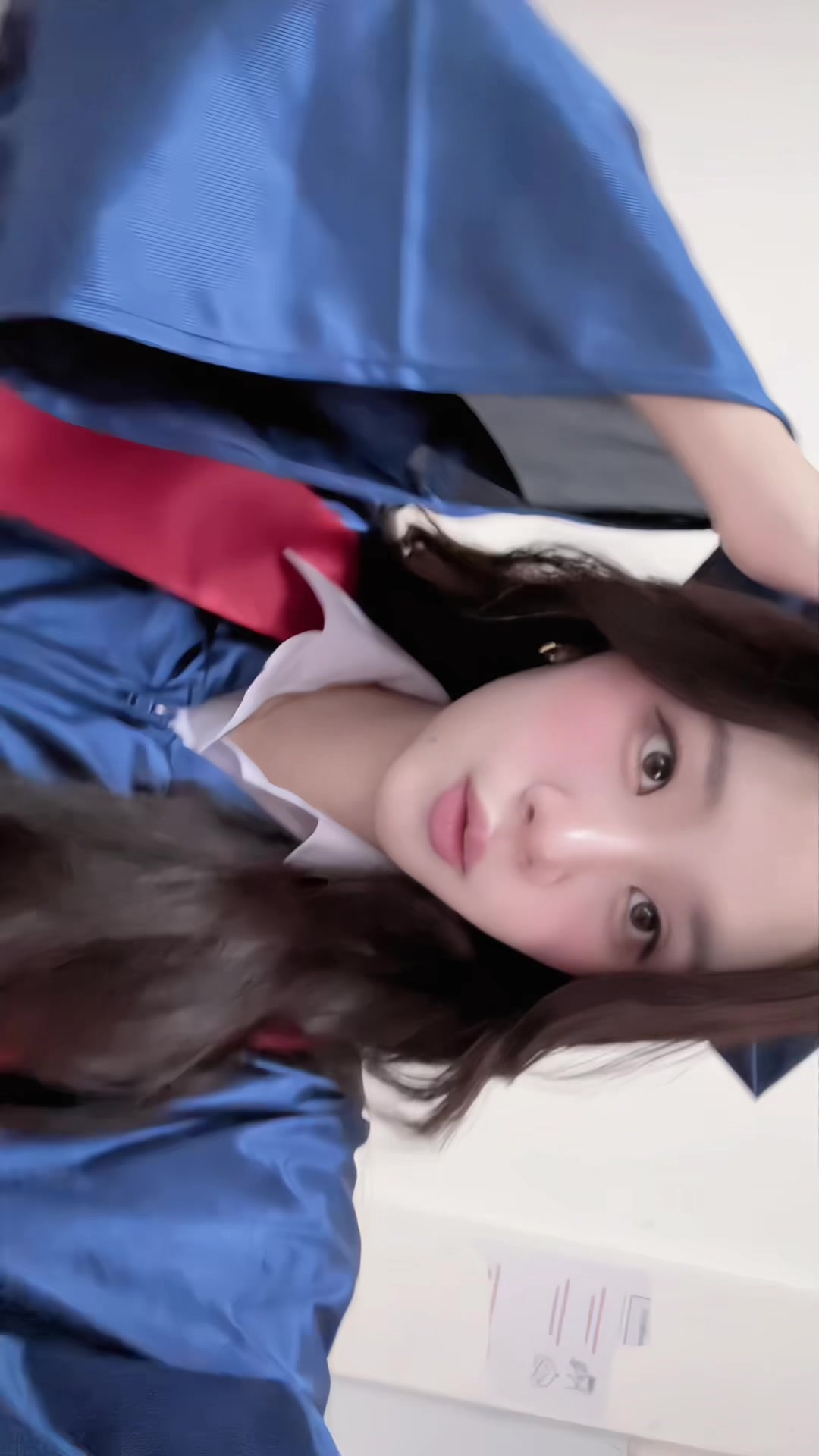 @ລາດີ້