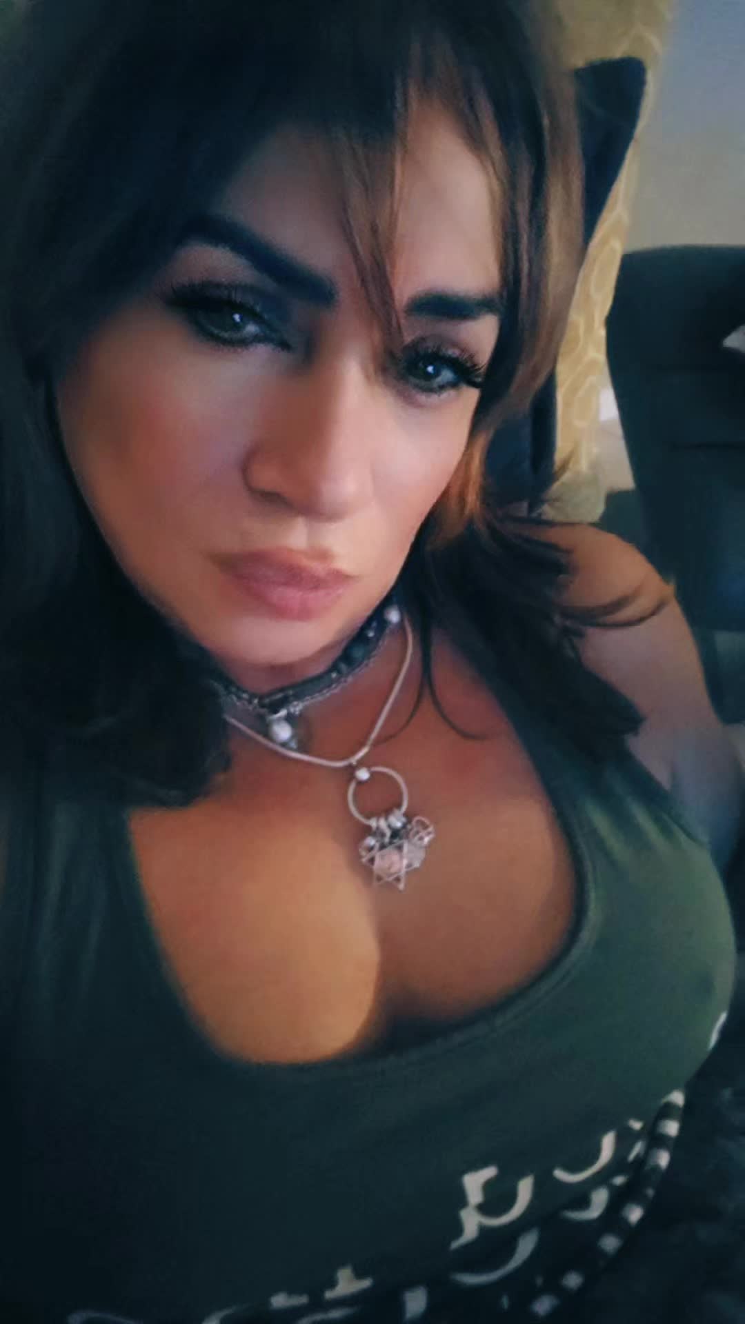 @Queen