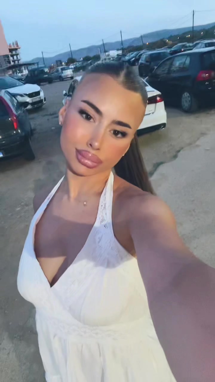 @Luna