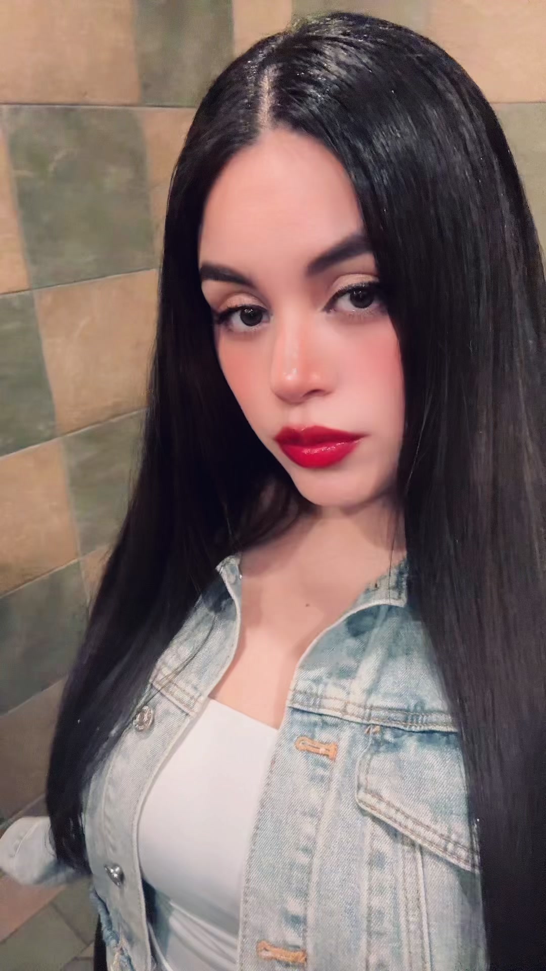 @Brenda Nicole🦋