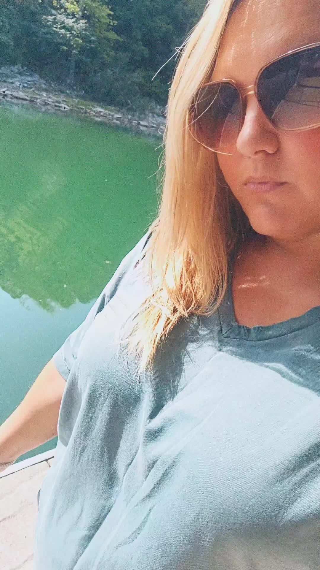 @AshleyChalet
