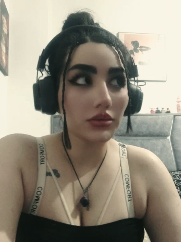 @pariya ariyaei