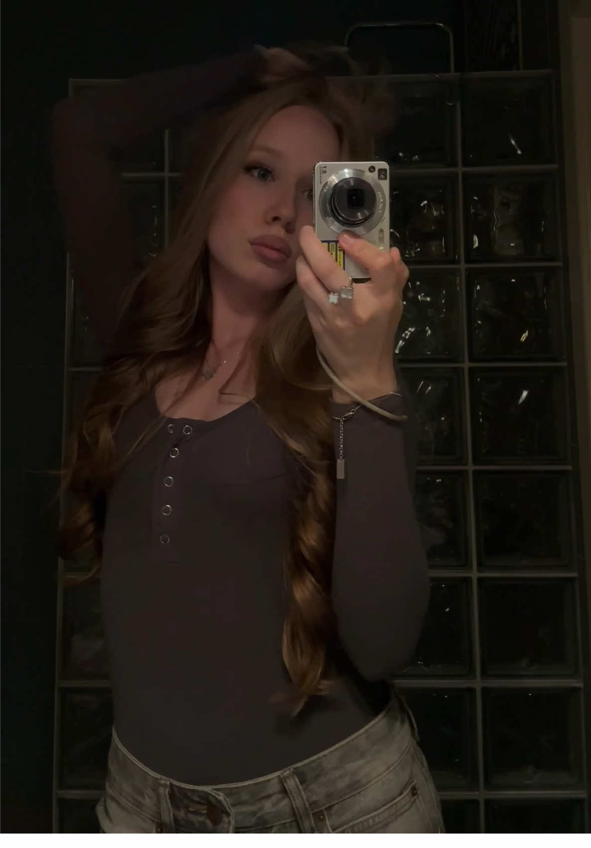 @𝒟.