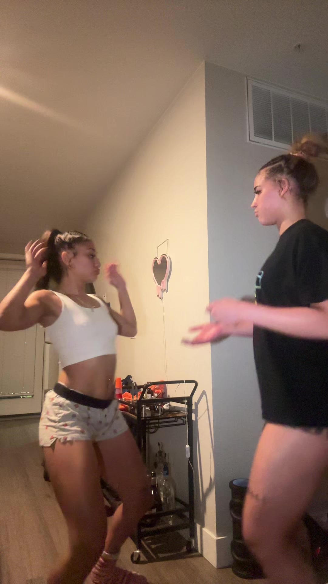 @mikylahespinosa