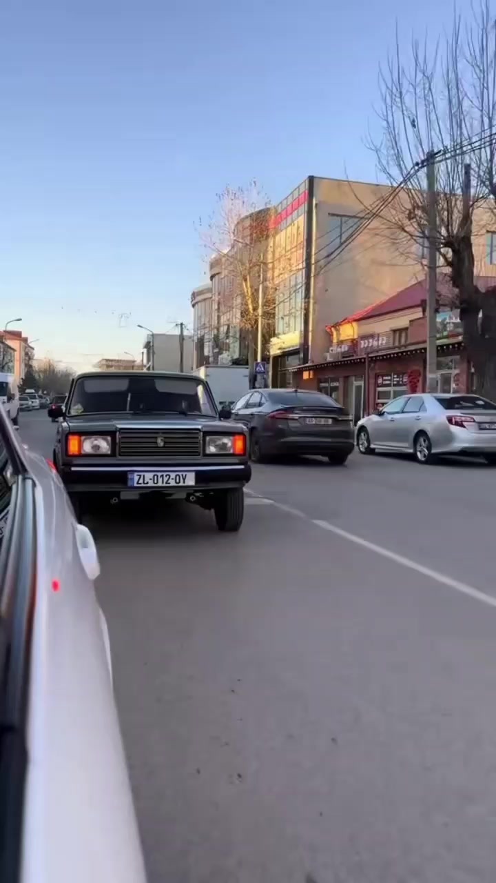 @07🫷🏻
