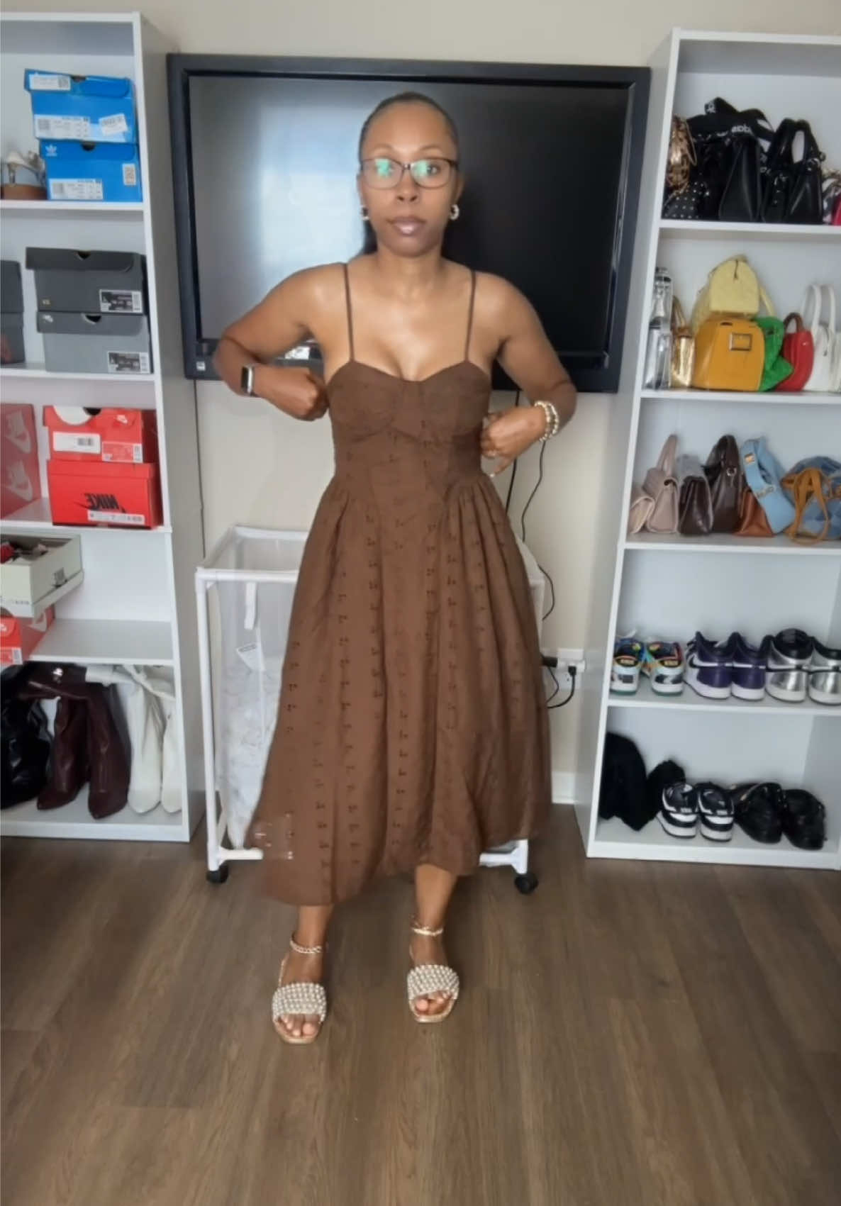 @Sharie_Monet