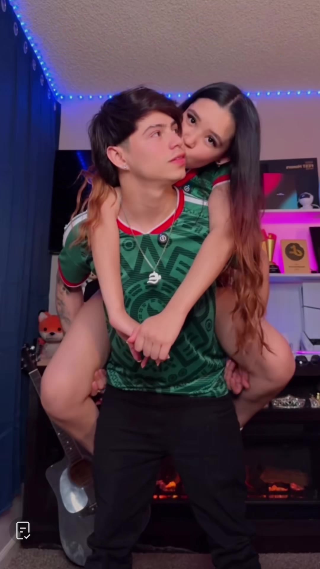 @(💗🍁)flaquita🦊🦋💕⚽️)