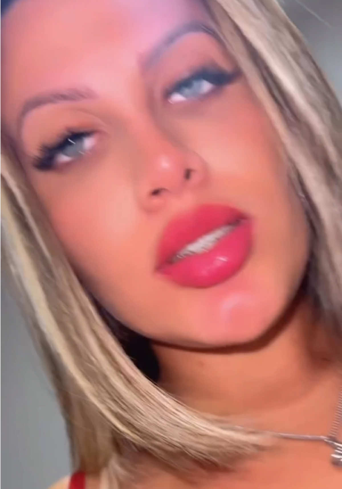 @Cláudia Raquel