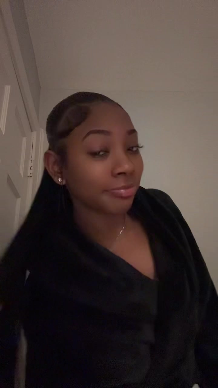 @chrissybaby?